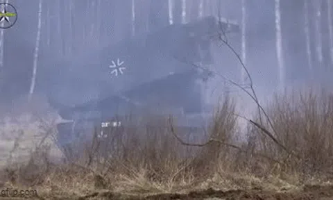 Khoảnh khắc siêu pháo MARS II của Ukraine bị hỏa lực Nga phá hủy