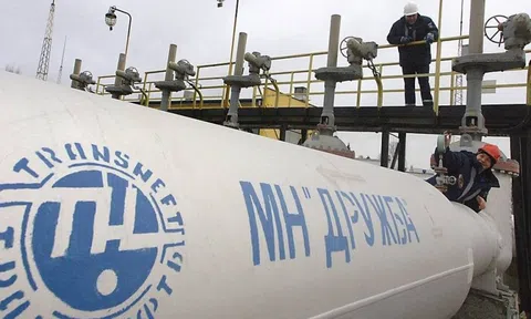 Yêu cầu của Nga đe dọa dòng chảy dầu thô sang Đức
