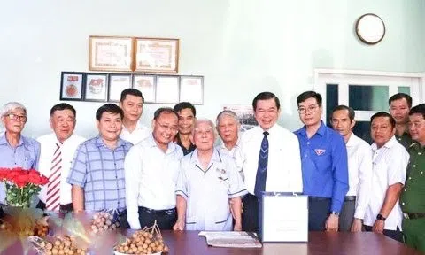 Lãnh đạo tỉnh Đồng Nai thăm hỏi CCB tham gia chiến dịch Điện Biên Phủ