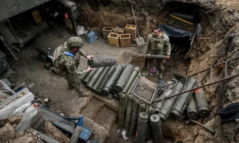 Quốc gia NATO cảnh báo tránh hành động "hấp tấp" khi vũ trang cho Ukraine