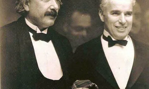 Cuộc gặp gỡ định mệnh giữa Charlie Chaplin Và Albert Einstein